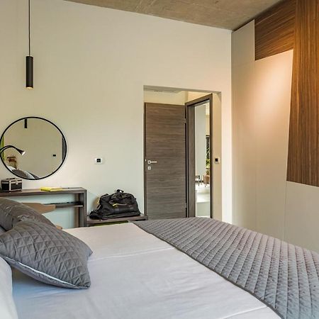 Apartments Bijou With Big Private Garden Near Umag Vilanija Ngoại thất bức ảnh