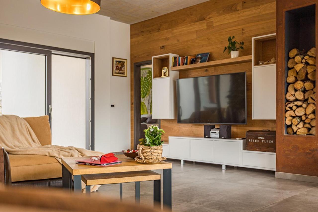 Apartments Bijou With Big Private Garden Near Umag Vilanija Ngoại thất bức ảnh