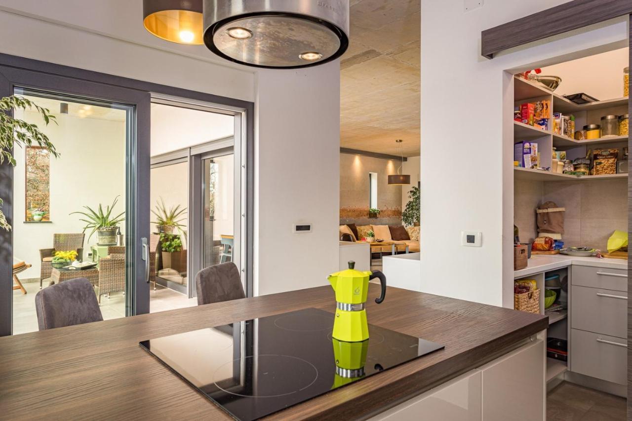Apartments Bijou With Big Private Garden Near Umag Vilanija Ngoại thất bức ảnh
