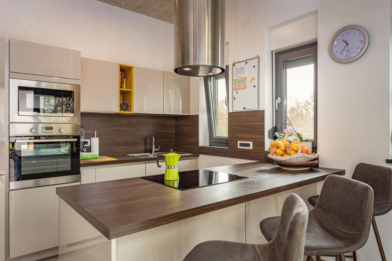 Apartments Bijou With Big Private Garden Near Umag Vilanija Ngoại thất bức ảnh