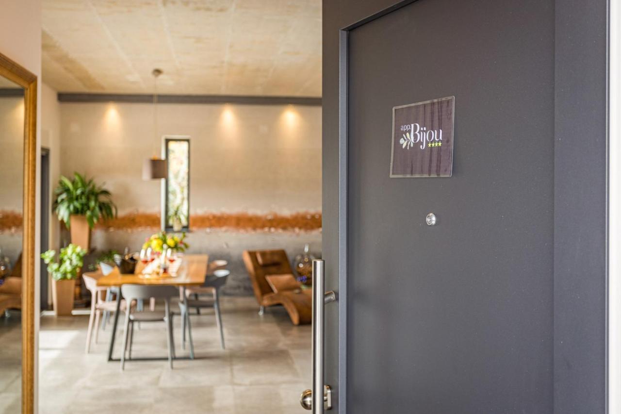 Apartments Bijou With Big Private Garden Near Umag Vilanija Ngoại thất bức ảnh